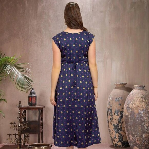 Buy EthnoChic Midnight Blue Silk Dress Online | Muvvas Boutique - Picture 5 of 5